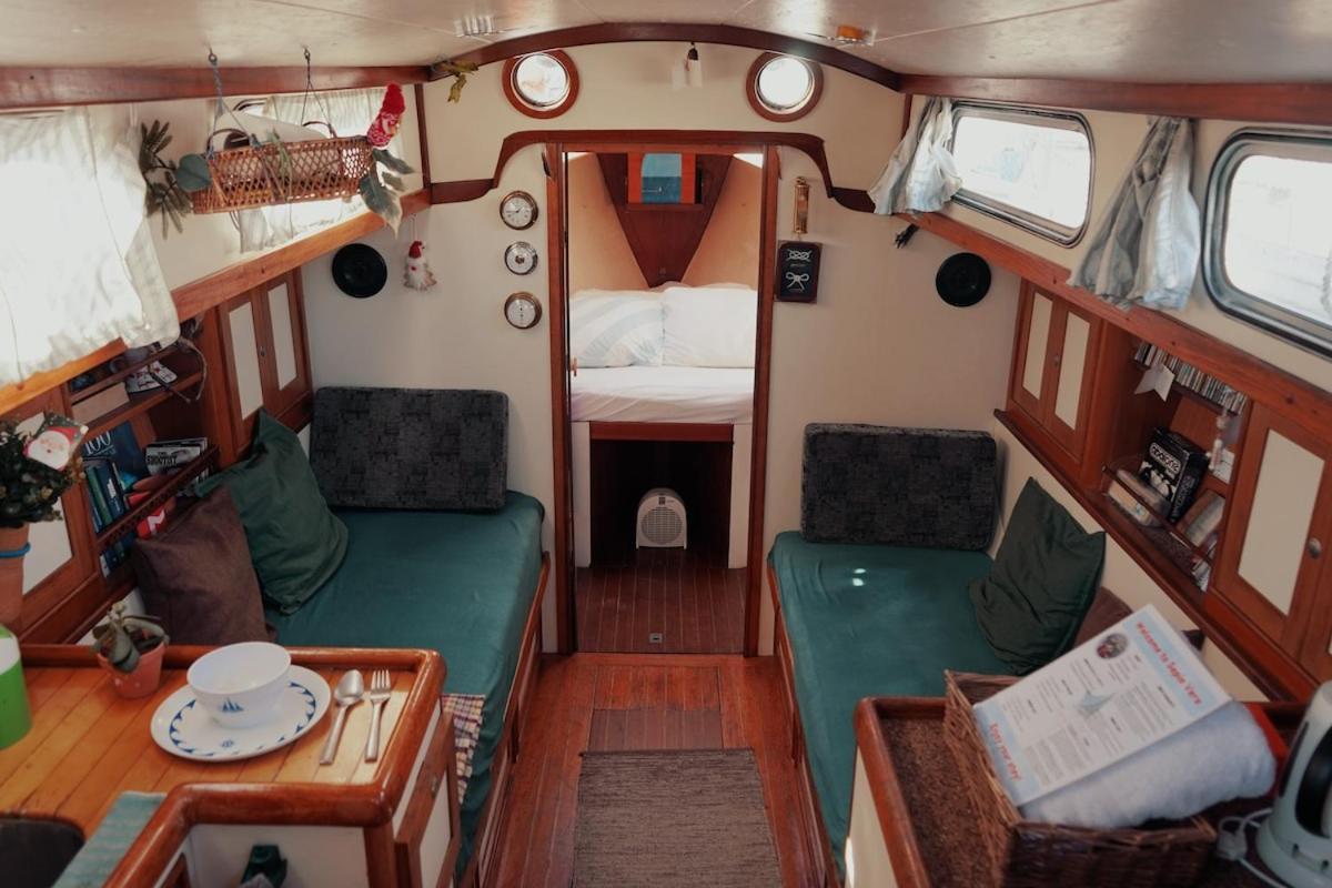 ホテル Cozy Lisbon Marina Sleepaboard - Sail Away エクステリア 写真
