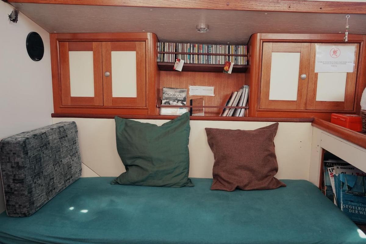 ホテル Cozy Lisbon Marina Sleepaboard - Sail Away エクステリア 写真