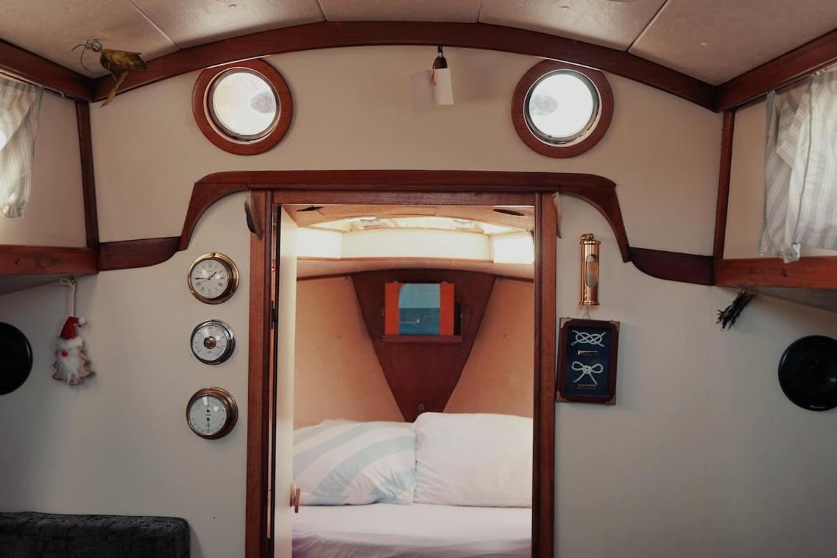 ホテル Cozy Lisbon Marina Sleepaboard - Sail Away エクステリア 写真